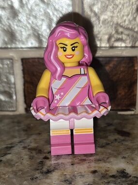 Lego Batman Movie Pink & White Candy Rapper Minifigure TLM158 Mini Fig